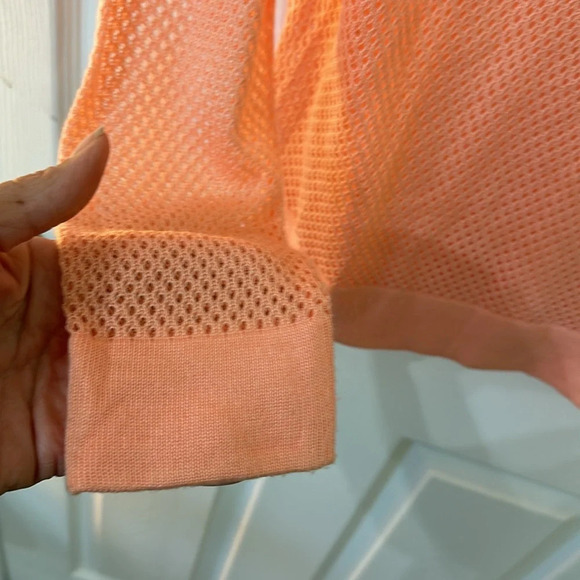 Bongo Knit lightweight Top - Picture 3 of 8